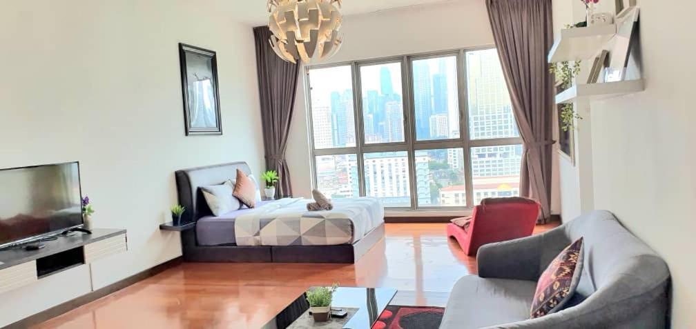 Regalia Suites With Infinity Pool Klcc By Staycation Homes Kuala Lumpur Zewnętrze zdjęcie