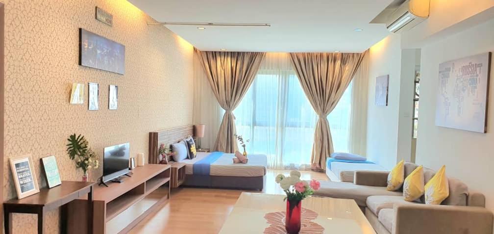 Regalia Suites With Infinity Pool Klcc By Staycation Homes Kuala Lumpur Zewnętrze zdjęcie